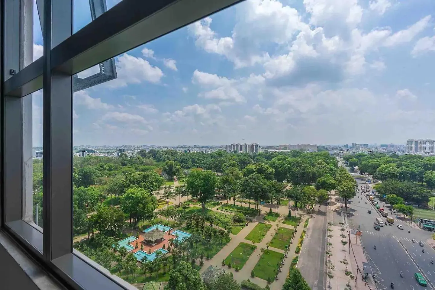 Apartment Can Ho Cao Cap Gan San Bay Tsn Ho Chi Minh City