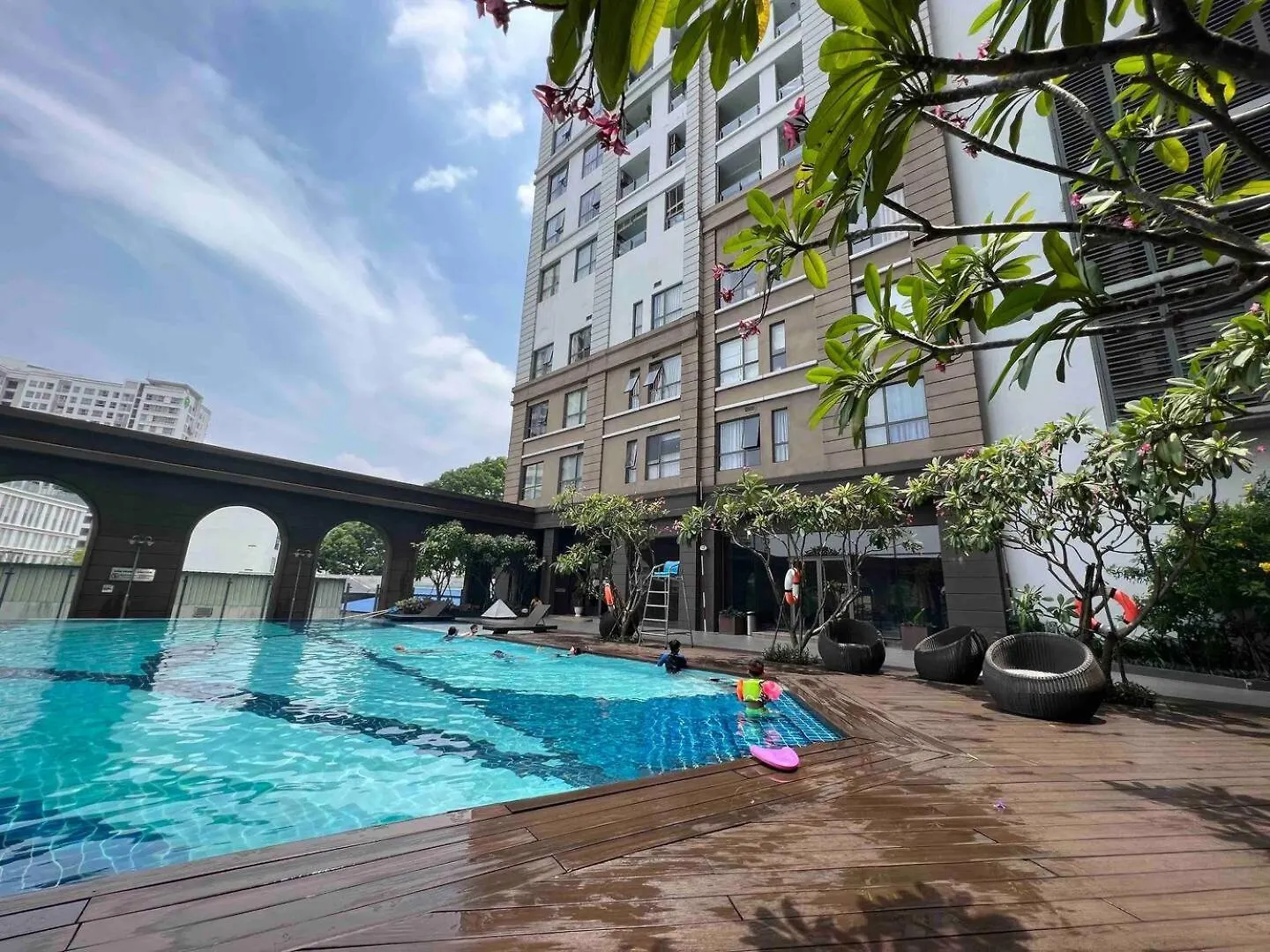 Can Ho Cao Cap Gan San Bay Tsn Ho Chi Minh City 0*,  Vietnam