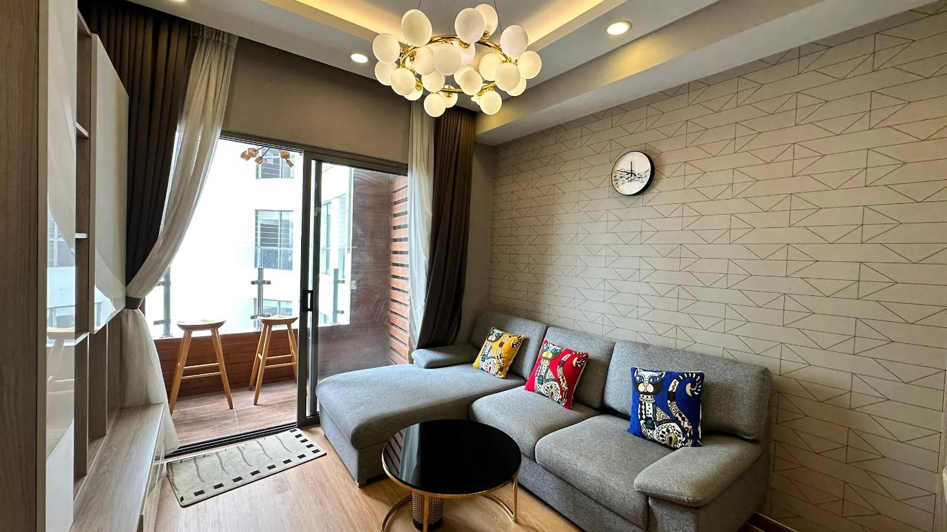 Can Ho Cao Cap Gan San Bay Tsn Ho Chi Minh City