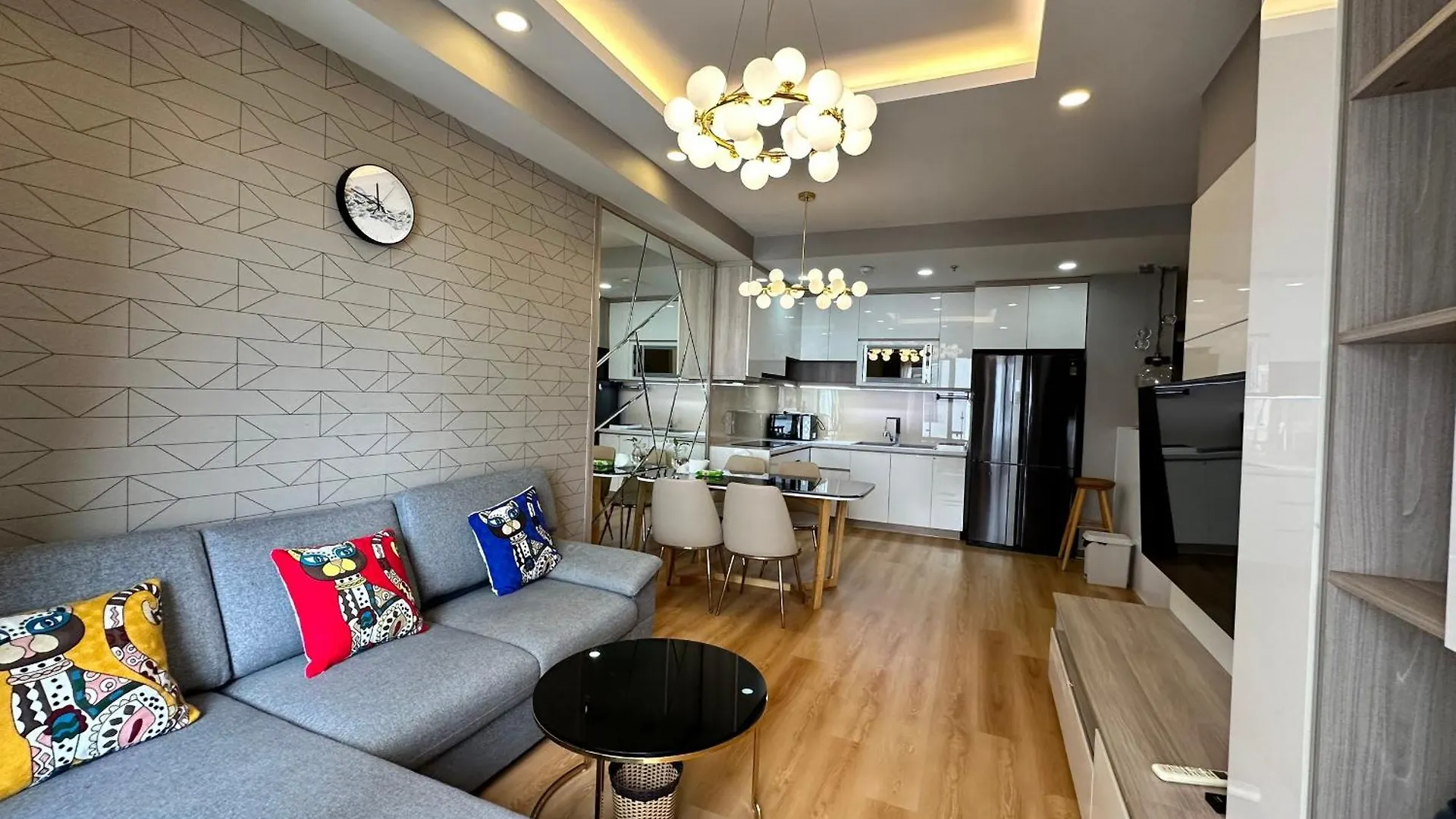 Can Ho Cao Cap Gan San Bay Tsn Ho Chi Minh City 0*,  Vietnam