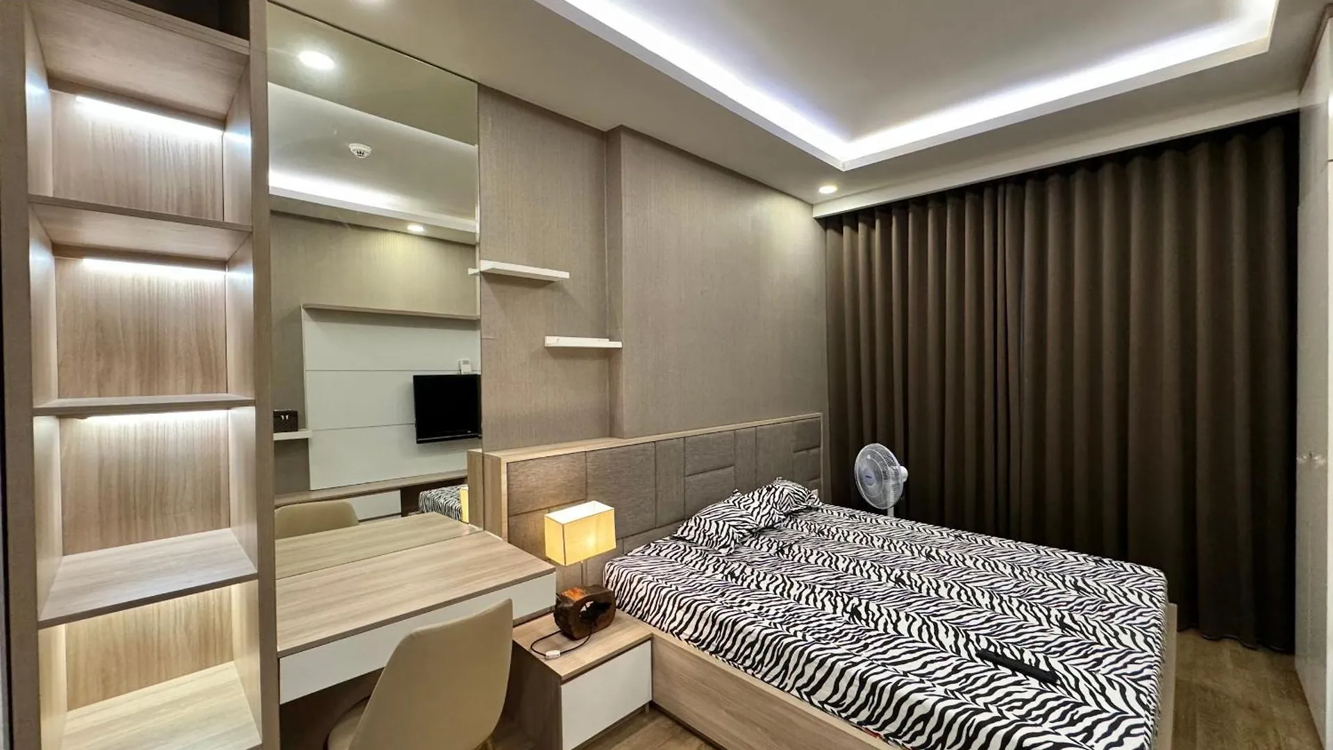 Can Ho Cao Cap Gan San Bay Tsn Ho Chi Minh City