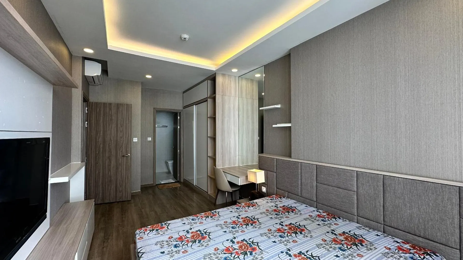 Can Ho Cao Cap Gan San Bay Tsn Ho Chi Minh City Apartment