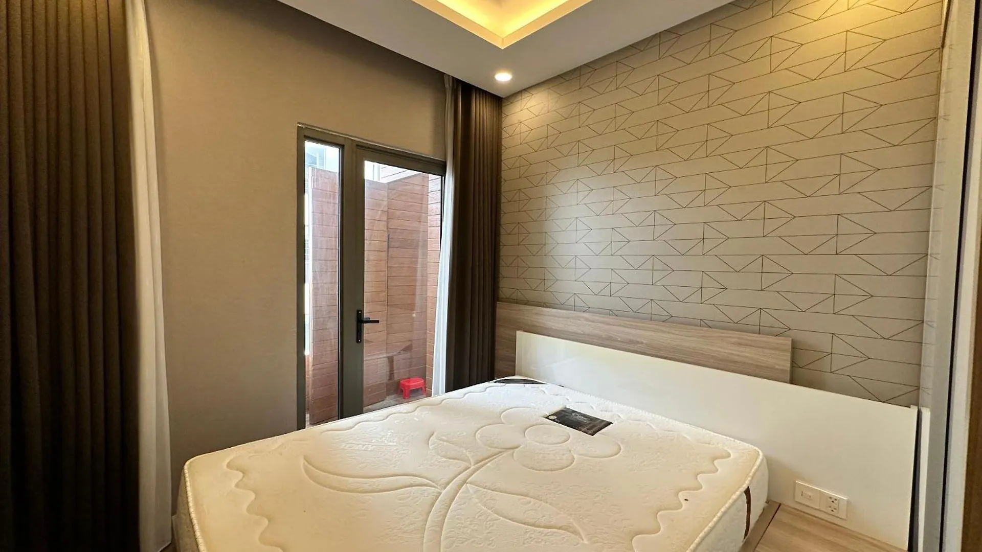 Can Ho Cao Cap Gan San Bay Tsn Ho Chi Minh City 0*,  Vietnam