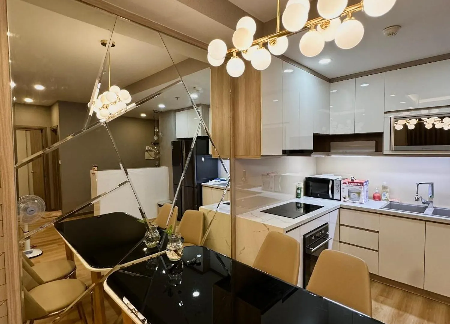 Apartment Can Ho Cao Cap Gan San Bay Tsn Ho Chi Minh City Vietnam