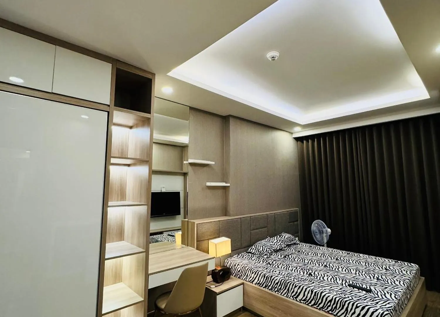 Can Ho Cao Cap Gan San Bay Tsn Ho Chi Minh City Apartment