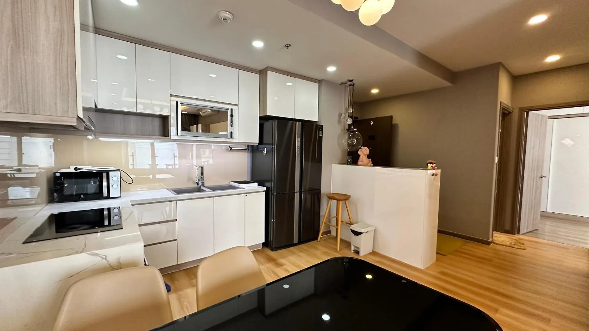 Apartment Can Ho Cao Cap Gan San Bay Tsn Ho Chi Minh City